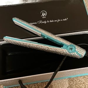 Leyla Milani limited edition mini hair iron